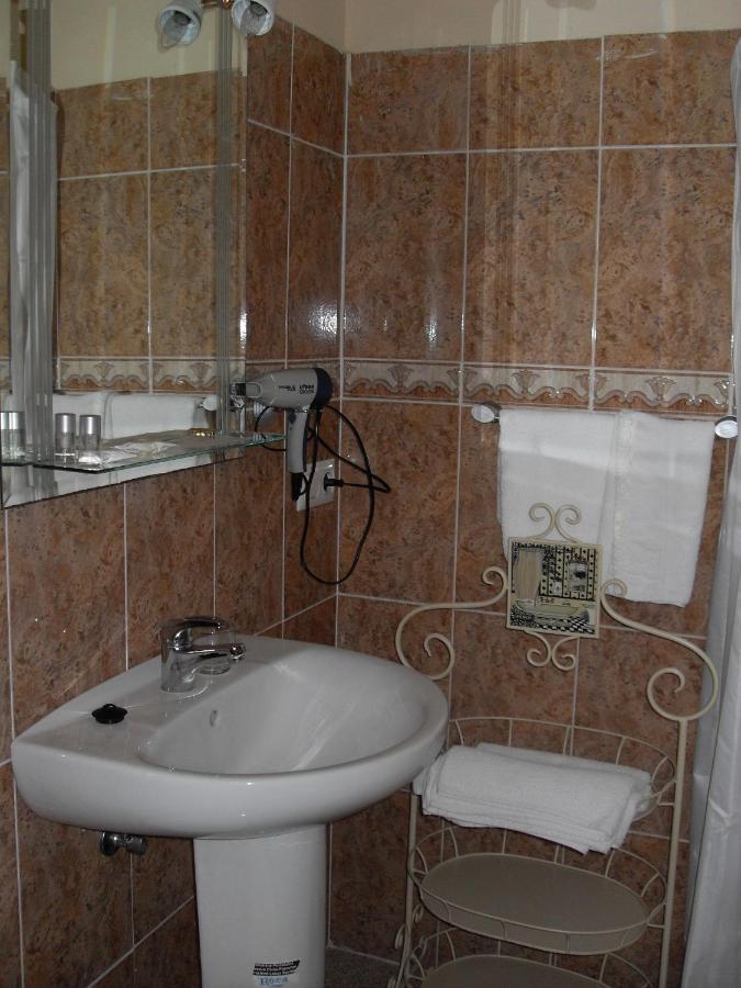Hotel Asturias Arriondas Room photo